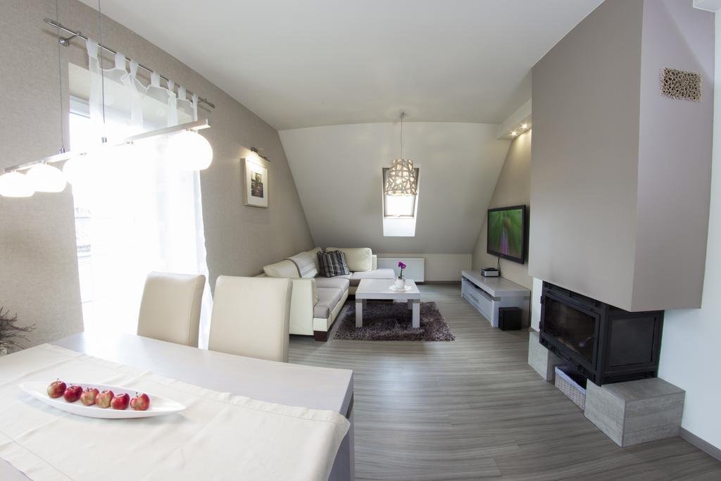 Modern Apartment Oswiecim Ruang foto